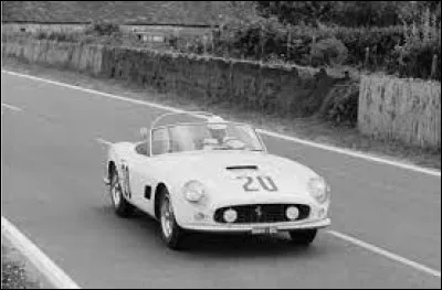Il dispute, de 1959 à 1962, plusieurs courses dont les 24 heures du Mans 1960, avec sa propre Ferrari 250 GT ; il dispute le Tour de France Auto, terminant trois fois à la seconde place ; il courra ensuite, en sport-prototypes sur des Ford : c'est ...