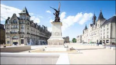 Dans quel département se trouve la ville de Charleville-Mézières ?