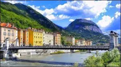 Dans quel département se trouve la ville de Grenoble ?