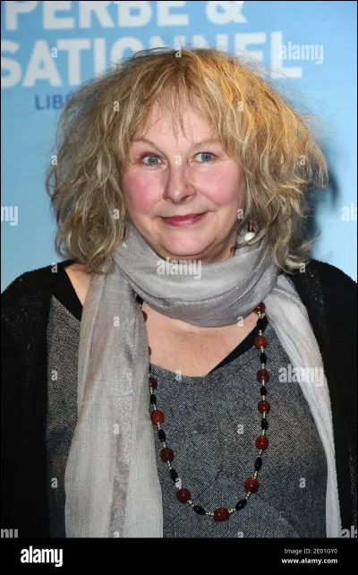 Quelle troupe comique a révélé Yolande Moreau ?