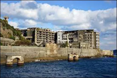 Dans quel pays asiatique se trouve la ville fantôme de Hashima ?