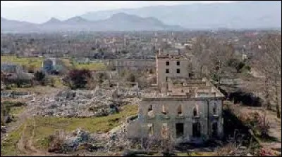 De cette cité autrefois peuplée de 160 000 personnes, il ne reste plus rien. Quel est le nom de cette ville fantôme se trouvant en Azerbaïdjan ?