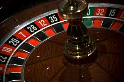 Combien de cases numérotées la roulette française compte-t-elle ?