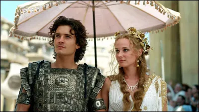 Dans le péplum ''Troie'', de quelle ville Hélène est-elle reine ?