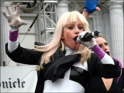 A quel ge Lady Gaga a-t-elle commenc  chanter ?