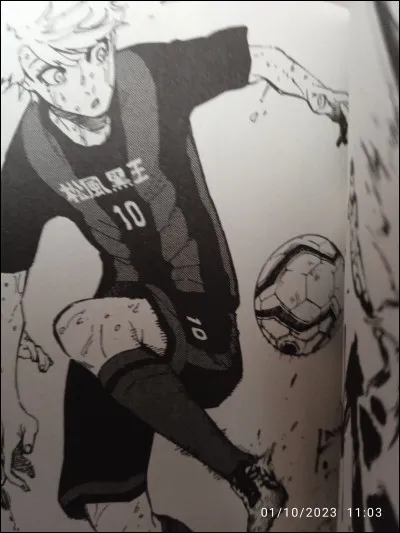 Comment s'appelle celui qui a gagné face à l'équipe d'Isagi au tout début ?