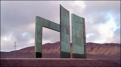 Dans quel pays peut-on voir ce monument sur le tropique du Capricorne au nord d'Antofagasta ?