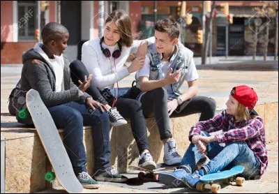 Situation 2 : lors d'un "Action ou vérité" avec tes amis, tu choisis action et ton gage est d'aller voir un inconnu et de lui demander quelque chose d'un peu débile. Que fais-tu ?