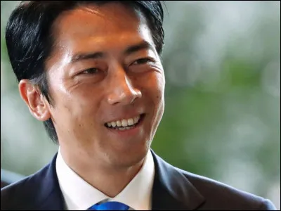 De quelle nationalité est le personnage ?