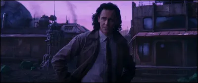 Sur quelle planète parvient-il à s'enfuir avec Sylvie ?