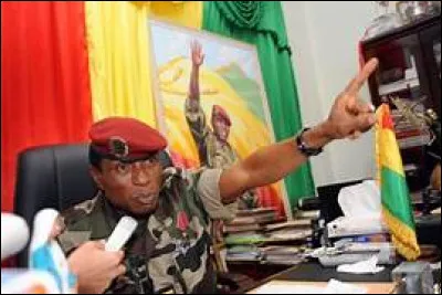 Dès quelle année Francisco Macías Nguema impose-t-il une sévère dictature au pays ?