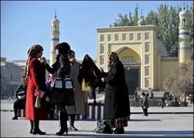 Combien de fois l'Assemblée nationale populaire se réunit-elle par an ?