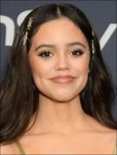 Dans la série "You", Jenna Ortega apparaît aux côté de Joe ; dès quelle saison est-ce le cas ?