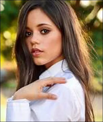Quel âge le personnage interprété par Jenna Ortega dans "Jane The Virgin" avait-il ?