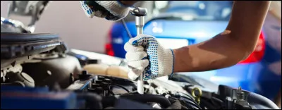 Quel nom désigne à la fois une perceuse et une vieille voiture ?