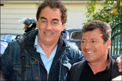 Quels sont les deux prénoms des humoristes de la troupe des Chevaliers du fiel ?