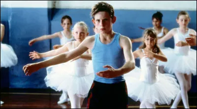 Dans ''Billy Elliot'', quel sport le jeune garçon abandonne-t-il au profit de la danse classique ?