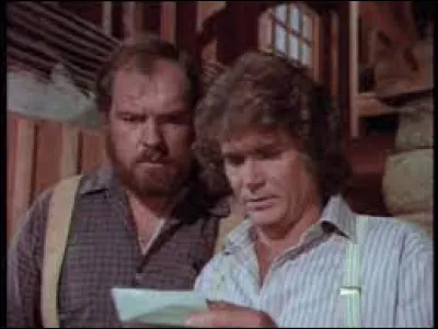 Dans "L'Héritage", Charles pense qu'il va devenir riche en étant le légataire de son oncle, que contient la grosse boîte que lui remet le notaire ?