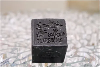 De quelle couleur est ce savon ?