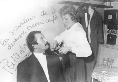 Quelle femme de cabaret l'encourage à chanter lui-même ses chansons ?