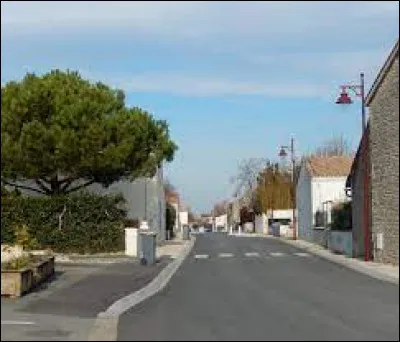 Je vous emmène en Poitou-Charentes, à Saint-Ouen-d'Aunis. Commune de l'aire d'attraction Rochelaise, elle se situe dans le département ...