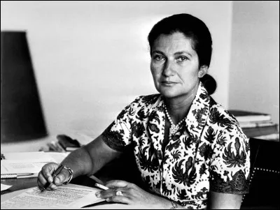 De quoi a été ministre Simone Veil de 1974 à 1979 ?