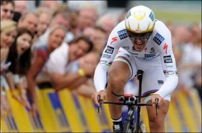 Combien de temps sparait F. Cancelarra et T. Martin lors du prologue du TDF 2010 ?