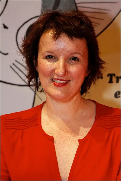 Quelle études Anne Roumanoff a-t-elle faites ?