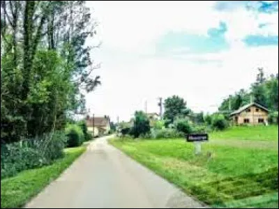 Nous nous trouvons en Lorraine, à Menaurupt. Hameau rattaché au village de Sapois, dans le parc naturel régional des Ballons des Vosges, il se situe dans le département ...