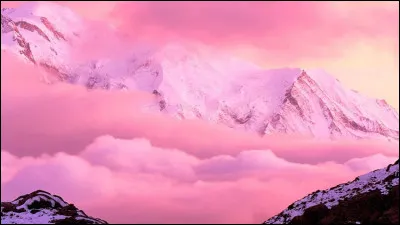 Le Mont Rose est situé à la frontière entre...