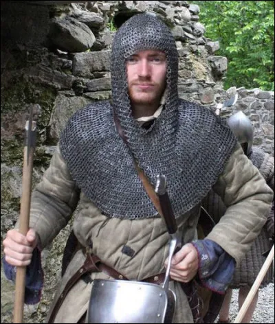 "C" comme... "Camail" > Où situez-vous l'objet en question ?