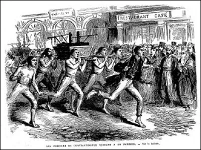 Qui a créé le premier corps professionnel de sapeurs-pompiers ?