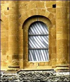 Etape du chemin de Saint-Jacques-de-Compostelle, Conques ( Aveyron ) possde une glise dont les vitraux ont t raliss par :