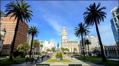 Montevideo est la capitale de...