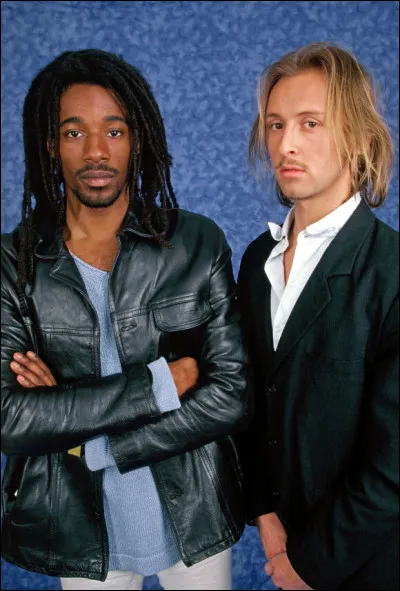 Quel est le nom du groupe formé par les fils de Laurent Voulzy et Alain Souchon ?