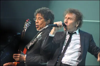 Dans leur album ''Alain Souchon & Laurent Voulzy'' de quels animaux chantent-ils ''La Baie'' ?