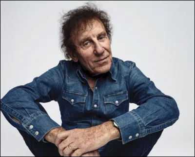 Quelle ville marocaine donne son nom à un titre d'Alain Souchon ?