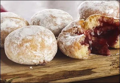 Tu as vu sur le menu du self qu'à midi il y a le choix entre quatre goûts de beignets ! Lequel préfères-tu ?