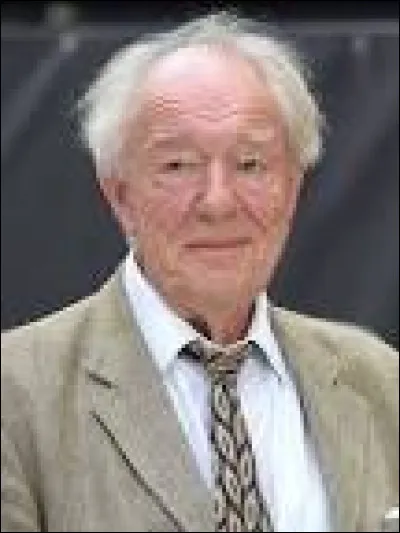7-Michael Gambon
Dans quels films a-t-il le rôle d'Albus Dumbledore ?