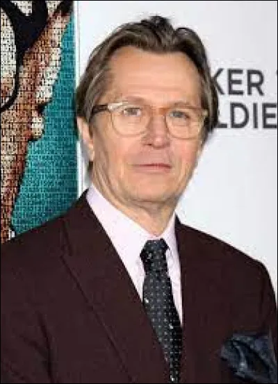 2- Gary Oldman
L'acteur de Sirius Black ! 
De quelle nationalité est-il ?