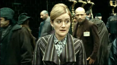 Pendant l'infiltration au Ministère, Hermione a pris l'apparence de Mafalda Hopkrik (7e année).