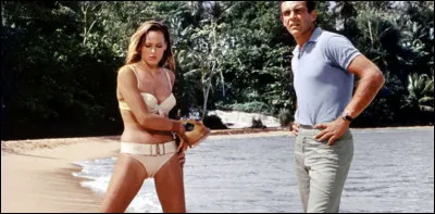 James Bond, le séduisant agent secret, est né de l'imagination de quel auteur ?