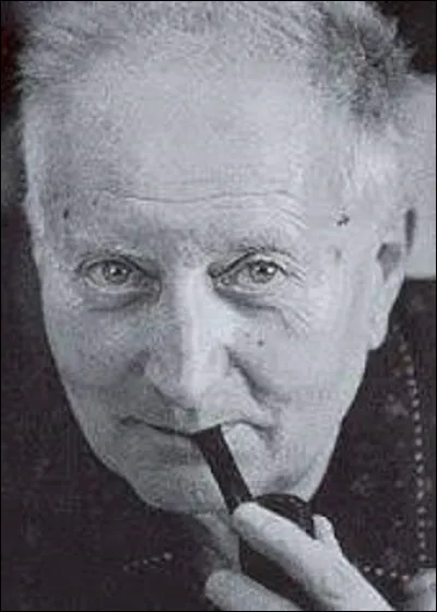 Jean Giono est un écrivain et scénariste né à Manosque (Alpes-de-Haute-Provence) le 30 mars 1895 et mort le 8 octobre 1970 dans cette même commune. De ces trois romans, lequel n'a pas été écrit par lui, mais par Maurice Genevoix ?