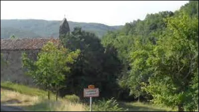 Nous sommes dans les Corbières, à Clermont-sur-Lauquet. Petit village de 27 habitants, il se situe dans le département ...