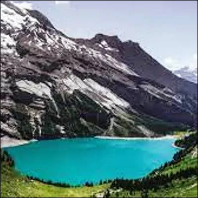 Quel est le plus grand lac naturel dorigine glaciaire situé entièrement en France ?