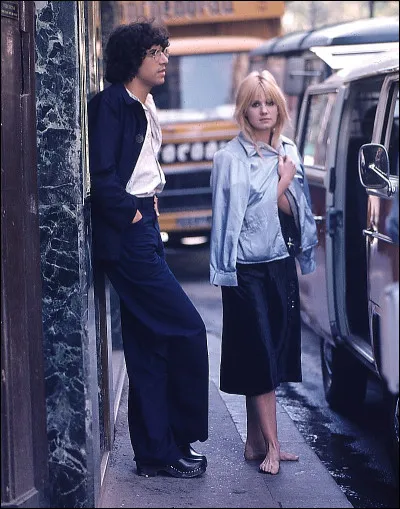 Sur quel film rencontre-t-il Miou Miou en 1975 ?