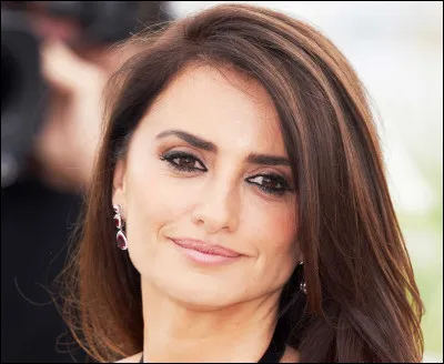 Penélope Cruz : actrice et mannequin, à l'affiche des films "Jambon, Jambon", "Tout sur ma mère" et "Vanilla Sky", Oscar de la meilleure actrice pour "Vicky Cristina Barcelona".