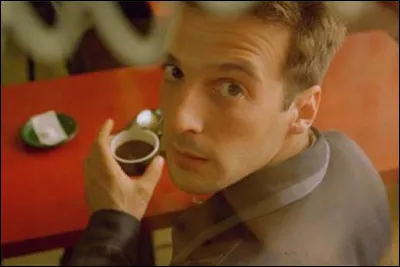 Dans quel film de Jean-Pierre Jeunet Nino travaille-t-il à la fête foraine ?