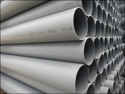 Que signifie la lettre V du sigle "PVC" ?