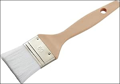 Comment appelle-t-on une brosse large et plate, utilisée pour la peinture ?